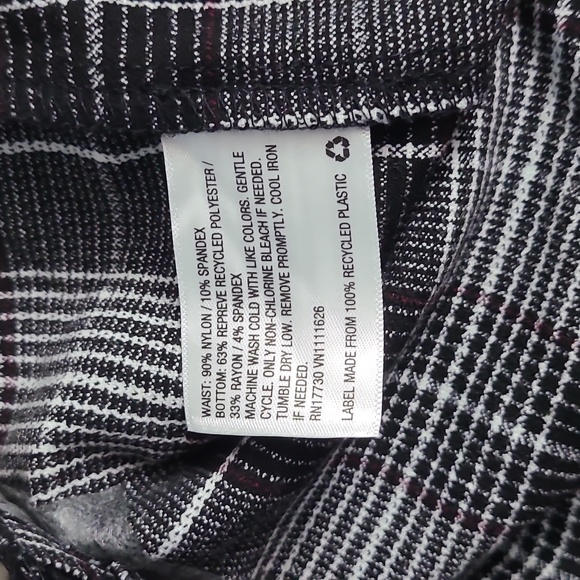 Isabel Maternity Black & White Houndstooth Plaid Cropped Pants size 14 - Picture 6 of 7